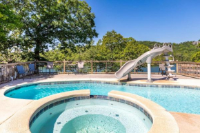 Artilla Cove Cabin 1- Lakeside - Pool & Hot Tub